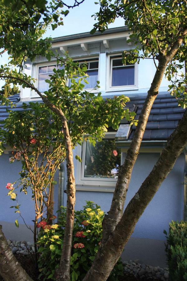 Ferienwohnung Anna - Charmante Ferienwohnung In Bevorzugter Lage Konstanz Bagian luar foto