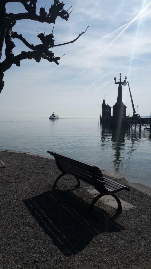 Ferienwohnung Anna - Charmante Ferienwohnung In Bevorzugter Lage Konstanz Bagian luar foto